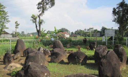 Peninggalan Megalitikum Pemuja Gunung Lawu dan Gunung Jobolarangan Karanganyar