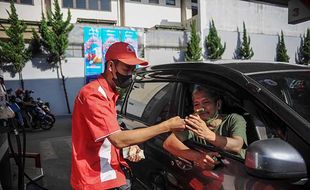 Hari Pertama Uji Coba Beli Pertalite-Solar Pakai MyPertamina di Bandung