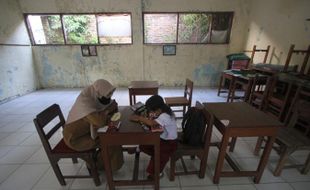 Menyusutnya Murid SD Negeri di Kota Solo