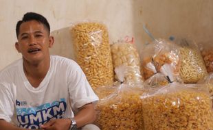 Keren! Difabel Rembang Ini Jadi Bos Makanan Ringan, Omzet Puluhan Juta