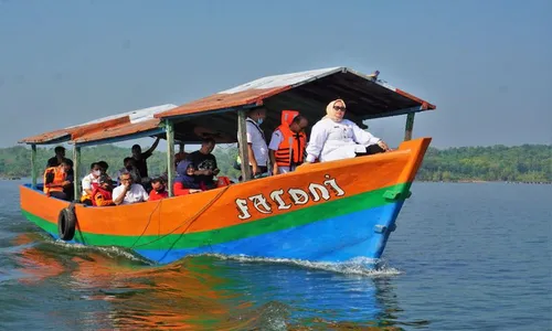 Nikmati WKO, Naik Perahu dari New Kemukus-Boyolayar Bayar Rp50.000