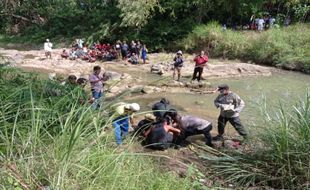 Nahas, Mayat Bocah 10 Tahun Ditemukan Mengapung di Sungai Ponorogo