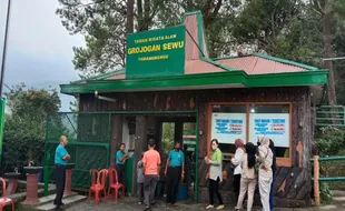 Pengunjung Grojogan Sewu Tawangmangu Naik 2 Kali Lipat