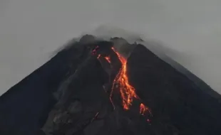 Gunung Merapi Keluarkan 13 Kali Guguran Lava selama Sepekan