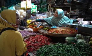 Harga Pangan di Pasar Legi Stabil, Empat Komoditas di Pasar Nusukan Turun Harga