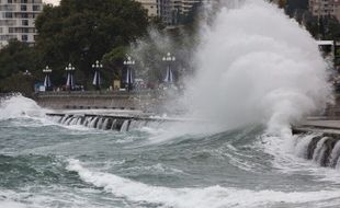 Penyebab Pesisir Selatan Pulau Jawa Rawan Gempa & Tsunami