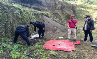 Tim Jihandak Brimob Surakarta Ledakaan Granat di Andong Boyolali