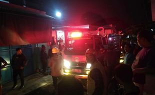 Masak Daging Ditinggal Nonton TV, Rumah Di Sumber Solo Hangus Terbakar