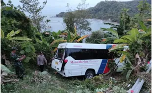 Bus Wisata Terguling di Tanjakan Dini Sukabumi, 1 Orang Meninggal