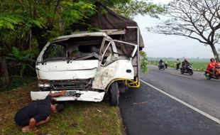 Kecelakaan Libatkan 3 Kendaraan di Sragen, Pelajar SMK Meninggal