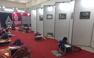 Lomba Menggambar Meriahkan Pameran Foto Solo Tempoe Doeloe