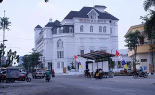 Megahnya Mahalaya, Hotel Baru Bergaya Kolonial Dekat Pasar Legi Solo