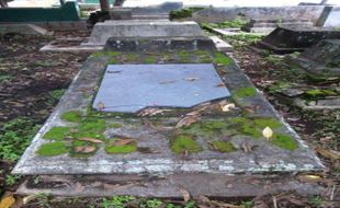 Makam Tua di Eks Pabrik Gula Ceper Klaten