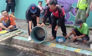 Senangnya, Warga Sudiroprajan Solo Mancing Ikan Bawa Pulang Uang