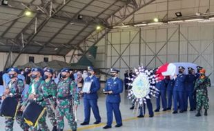 Jenazah Pilot T-50i Golden Eagle Lettu Pnb Allan Dimakamkan di Bekasi