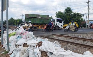 Awas Macet! 2 Perlintasan KA di Madiun Diperbaiki pada Kamis & Jumat