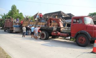 Dua Rumah Jadi Sasaran Laka Karambol Klaten, Ini Kronologinya