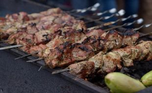 Ini Cara Bakar Satai Kambing Agar Hidangan Iduladha Makin Maknyus