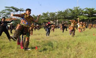 Ratusan Penari Ramaikan Tari Gedruk Kolosal di Jatinom Klaten