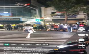 Bikin Jalanan Macet, Tunjungan Fashion Week di Surabaya Dibubarkan