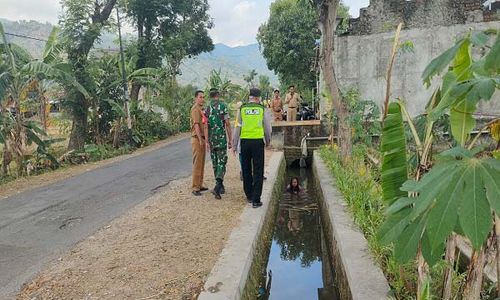 Ibu di Ponorogo Viral Berendam di Parit Ternyata Idap Gangguan Jiwa