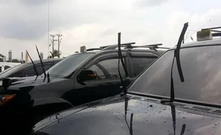 Wiper Sering Diangkat Ketika Mobil Parkir, Ketahui Efek Buruknya