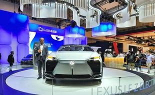 Toyota Hadirkan Mobil Konsel LF-Z Electrified di Ajang GIIAS 2022