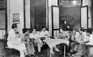 Sejarah Hari Ini: 16 Agustus 1945, Peristiwa Rengasdenglok