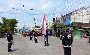 Komunitas Sepeda dan Satlantas Grobogan Gelar Detik-Detik Proklamasi