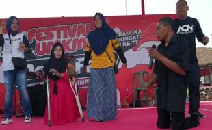 Meriahkan Festival UMKM di Boyolali, Disabilitas Nyanyi Lagu Ojo Dibandingke