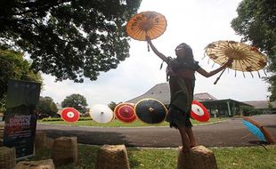 Digelar di Pura Mangkunegaran Solo, Ini Persiapan Festival Payung Indonesia