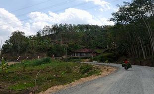 Sempat Terendam, Jalan Antardusun di Waduk Pidekso Wonogiri Kini Bisa Dilalui