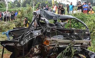 Kecelakaan Maut Mobil Pikap Masuk Jurang di Ciamis, 7 Orang Meninggal