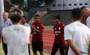 Careteker Pelatih Rasiman Pimpin Latihan Persis Solo Jelang Lawan Madura United