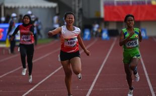 Sempat Ragu, Nanda Menangis Dapat Emas Para Atletik APG 2022