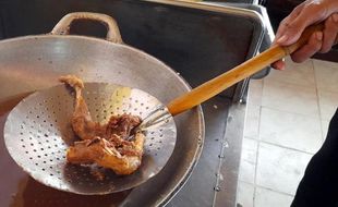 Daging Ayam Mahal, Pengusaha Restoran di Sragen Ikut Naikkan Harga Jual