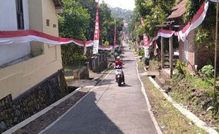 Wow! HUT ke-77 RI, Warga Kudus Bentangkan Bendera Merah Putih 1,44 Km