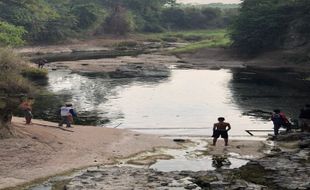 Tragis! Bapak & Anak Meninggal Tenggelam di Bendungan Notopuro Madiun