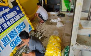 Istri Pemilik Sritex Tutup Usia, Toko Karangan Bunga di Solo Banjir Pesanan