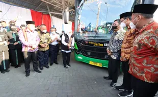 Bus Trans Jatim Mulai Beroprasi, Tarifnya Cuma Rp2.500 untuk Pelajar