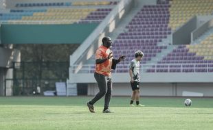 Persis Solo Vs Persita: (Masih) Menanti Pembuktian Jacksen Tiago