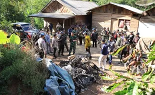 Puluhan Brimob ke Jember Amankan Desa dari Teror Pembakaran