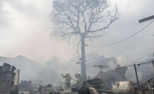 100 Rumah di Simprug Jakarta Selatan Terbakar, 1 Orang Meninggal