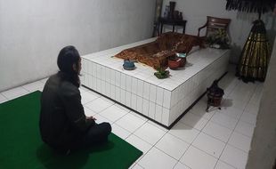 Makam Nyai Brintik di Kampung Pelangi Semarang & Mitos yang Berkembang