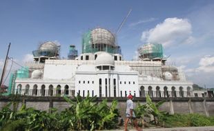 Diresmikan 17 November, Utusan Presiden UEA Cek Masjid Raya Sheikh Zayed Solo