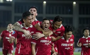 Gol Messidoro Menangkan Persis Solo, Stadion Manahan Bergetar