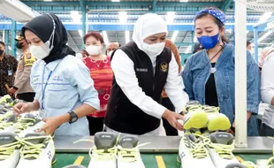 Jos! Pabrik Sepatu Asal Madiun Ekspor 14.150 Pasang Sepatu ke China