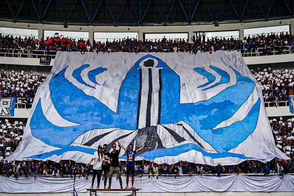 Panser Biru Bantah Serang Bus Suporter Persita Tangerang di Semarang