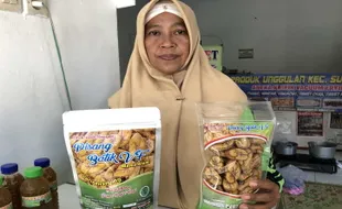 Unik dan Lezat, Yuk Cicipi Keripik Pisang Batik dari Sragen