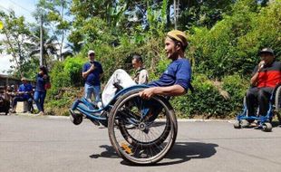 Difabel Boyolali Gelar Lomba Jumping Kursi Roda, Begini Keseruannya